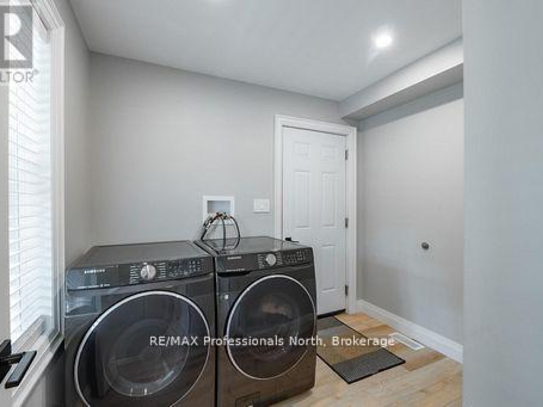 1677 HOSPITALITY ROAD, Minden Hills (Snowdon)