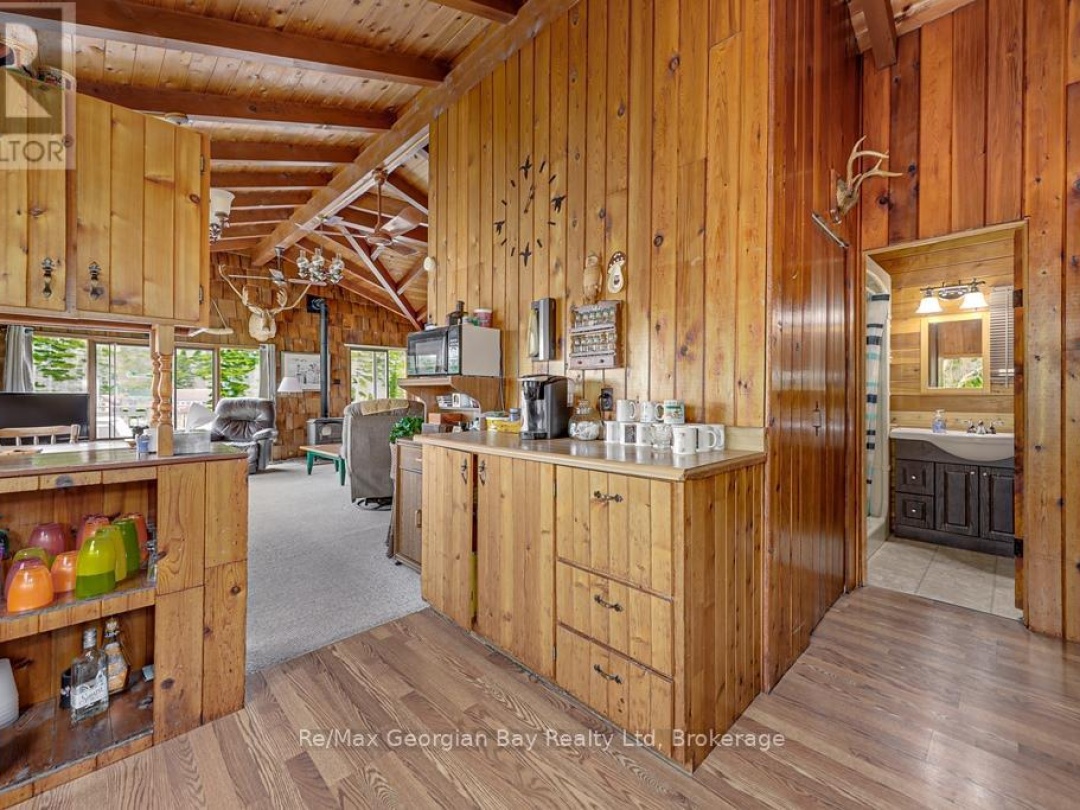 15SR405 SEVERN RIVER SHORE, Severn River