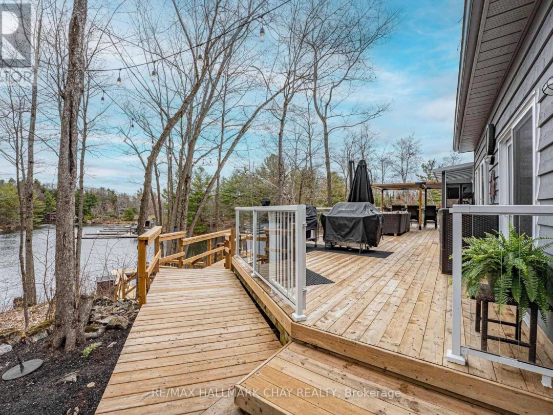 3285 ROCKCLIFFE COURT, Gloucester Pool
