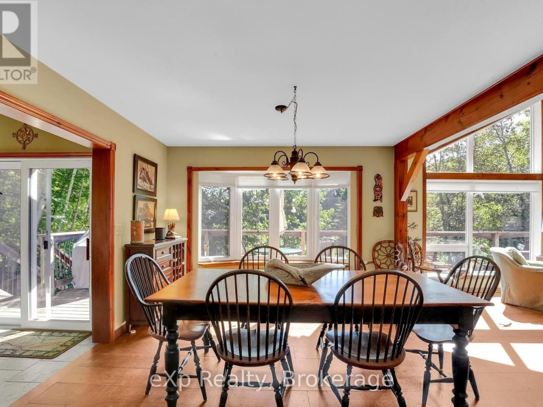 2978 KASHAGAWIGAMOG LAKE ROAD, 