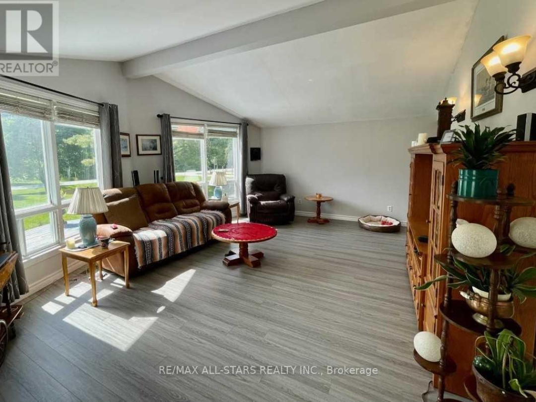 42 CEDAR BAY ROAD, Kawartha Lakes (Carden)