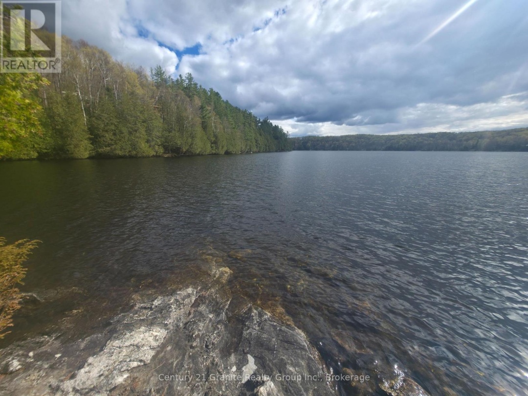 1325 ANDEK TRAIL, Salerno Lake