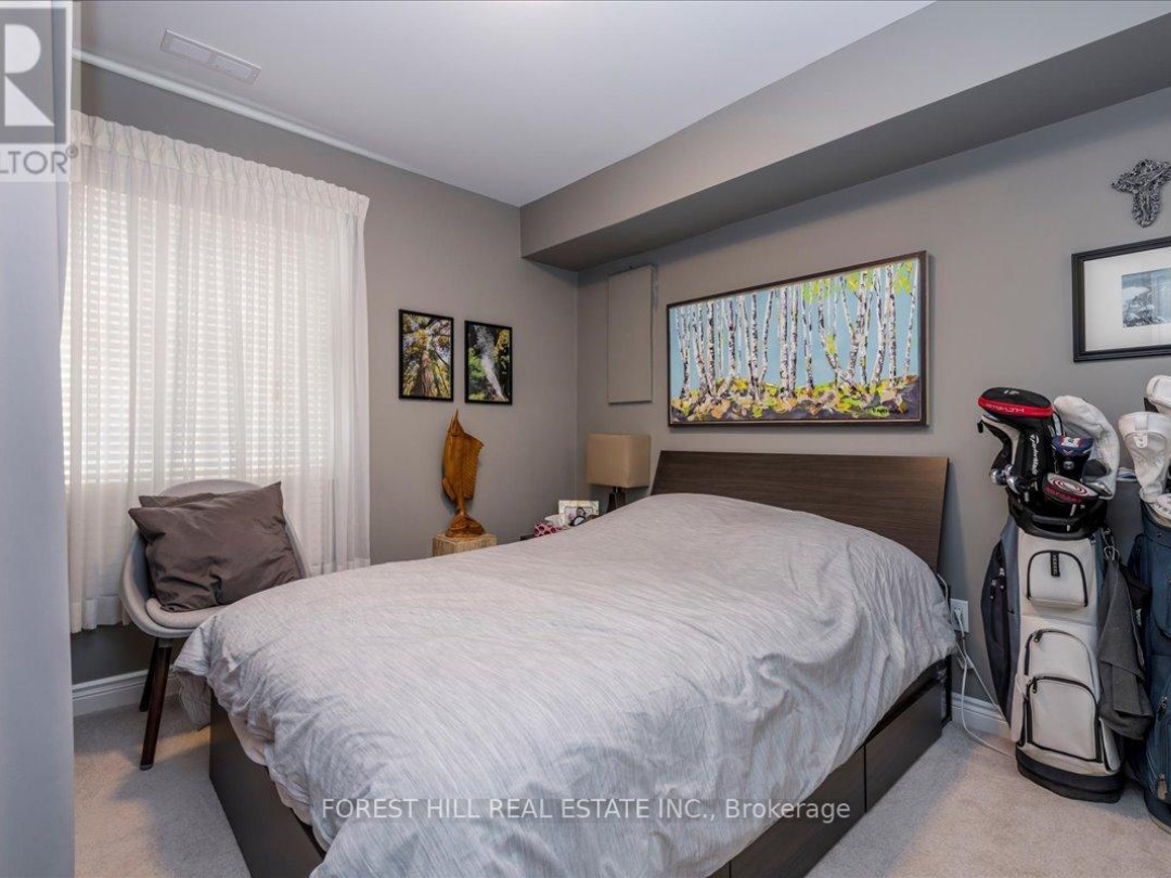 8 - 100 LAGUNA PARKWAY, 