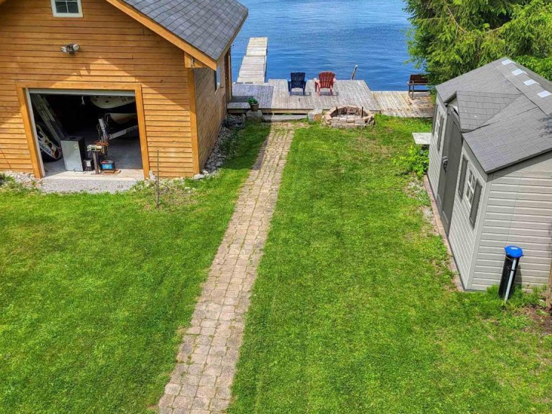 87 PARADISE ROAD, Canal Lake