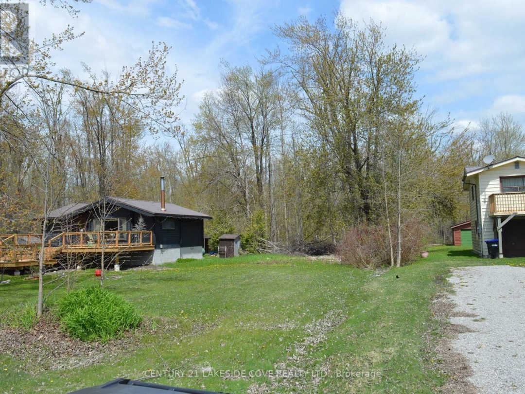 2689 Lakeshore Drive, Ramara (Brechin)