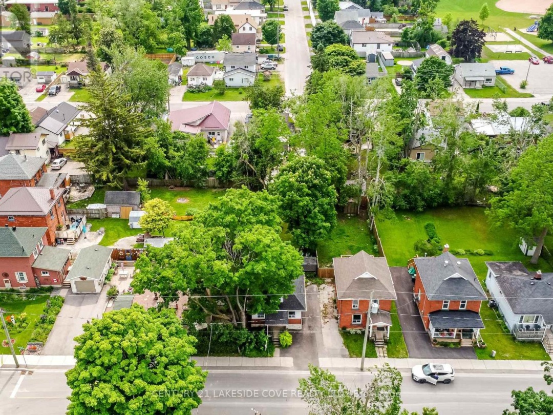 147 DUFFERIN STREET, Orillia