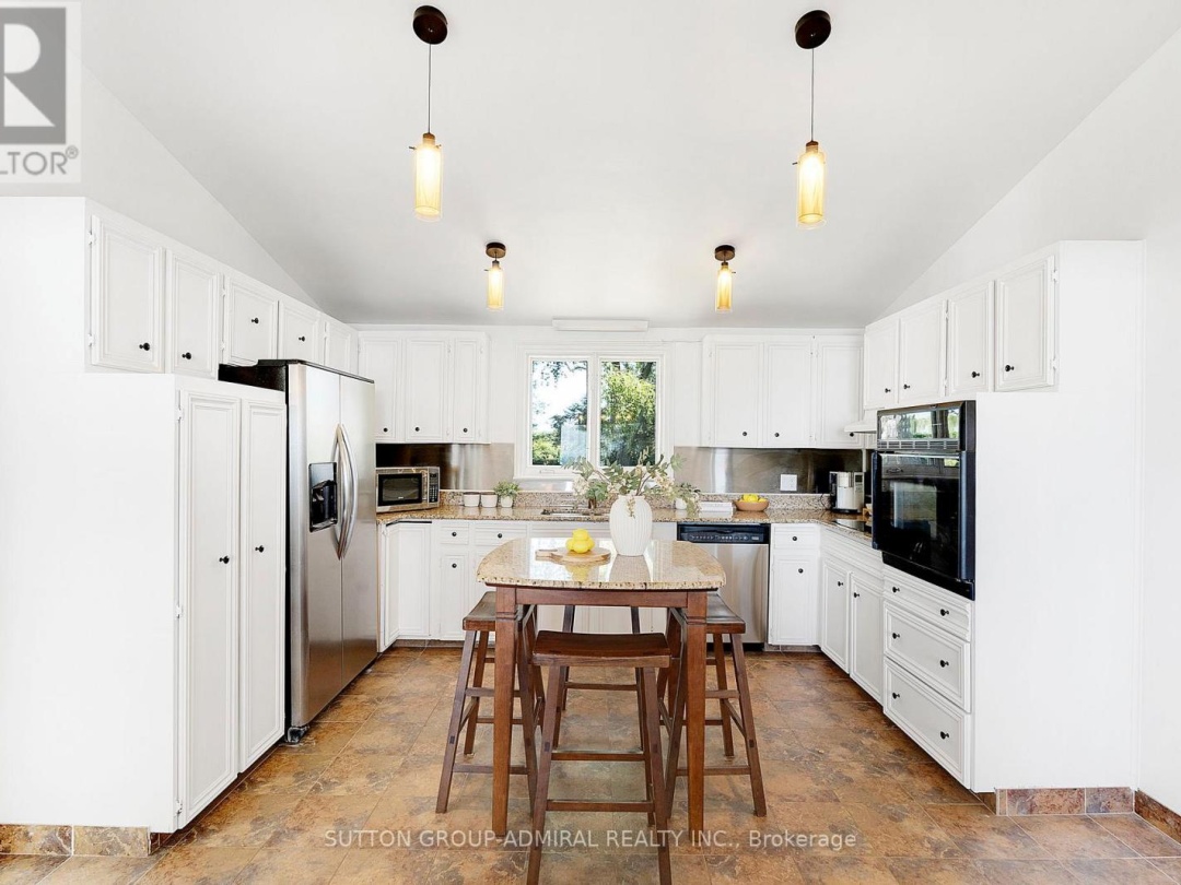 2232 LAKESHORE DRIVE, Lake Simcoe