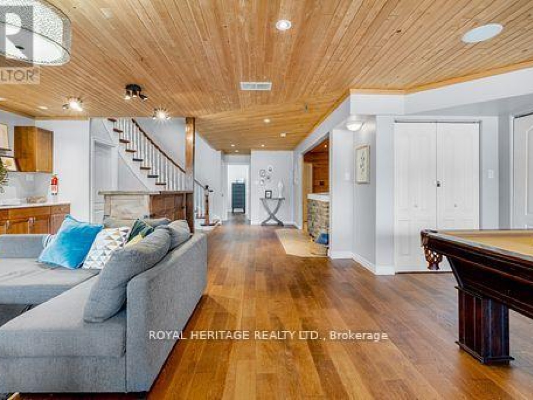 34 HILLS ROAD, Pigeon Lake