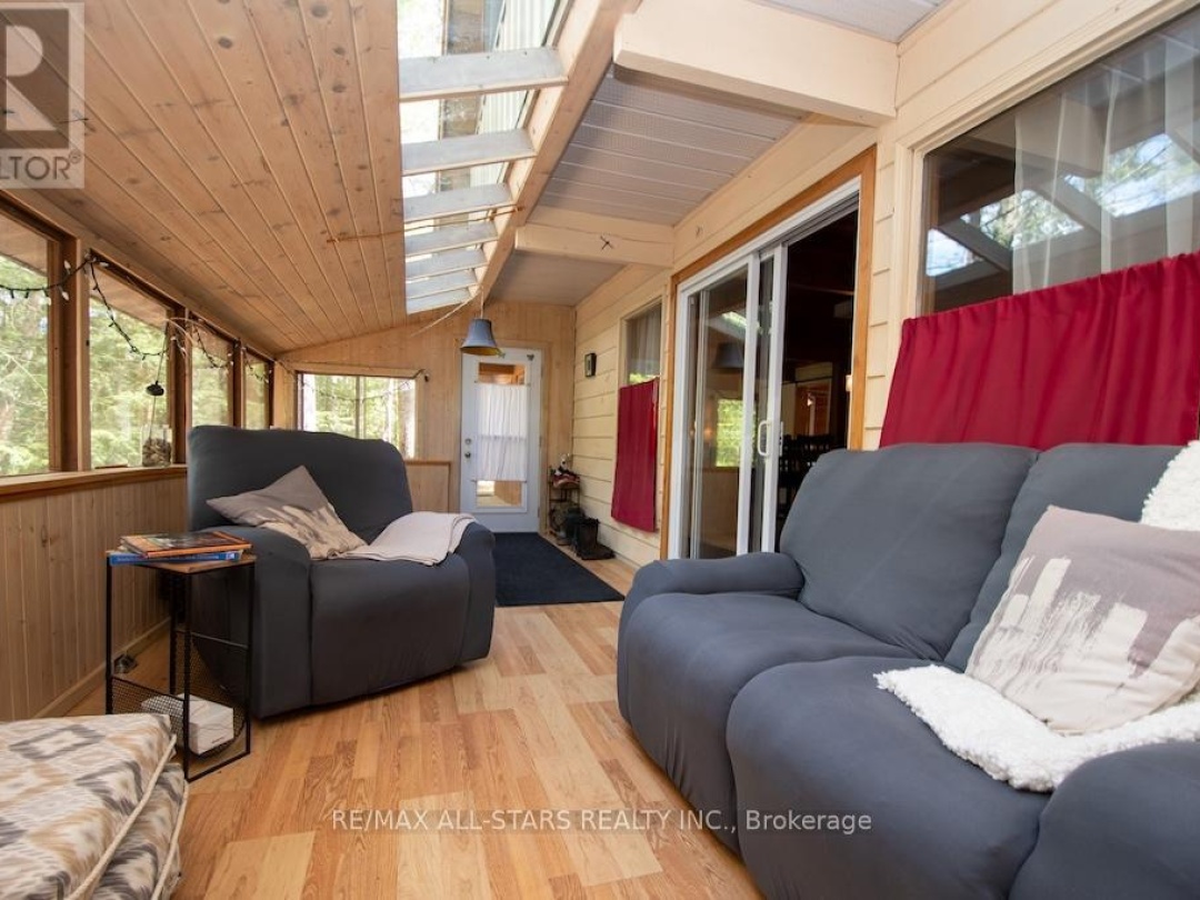 1130 TOWERING OAKS DRIVE, Gull River