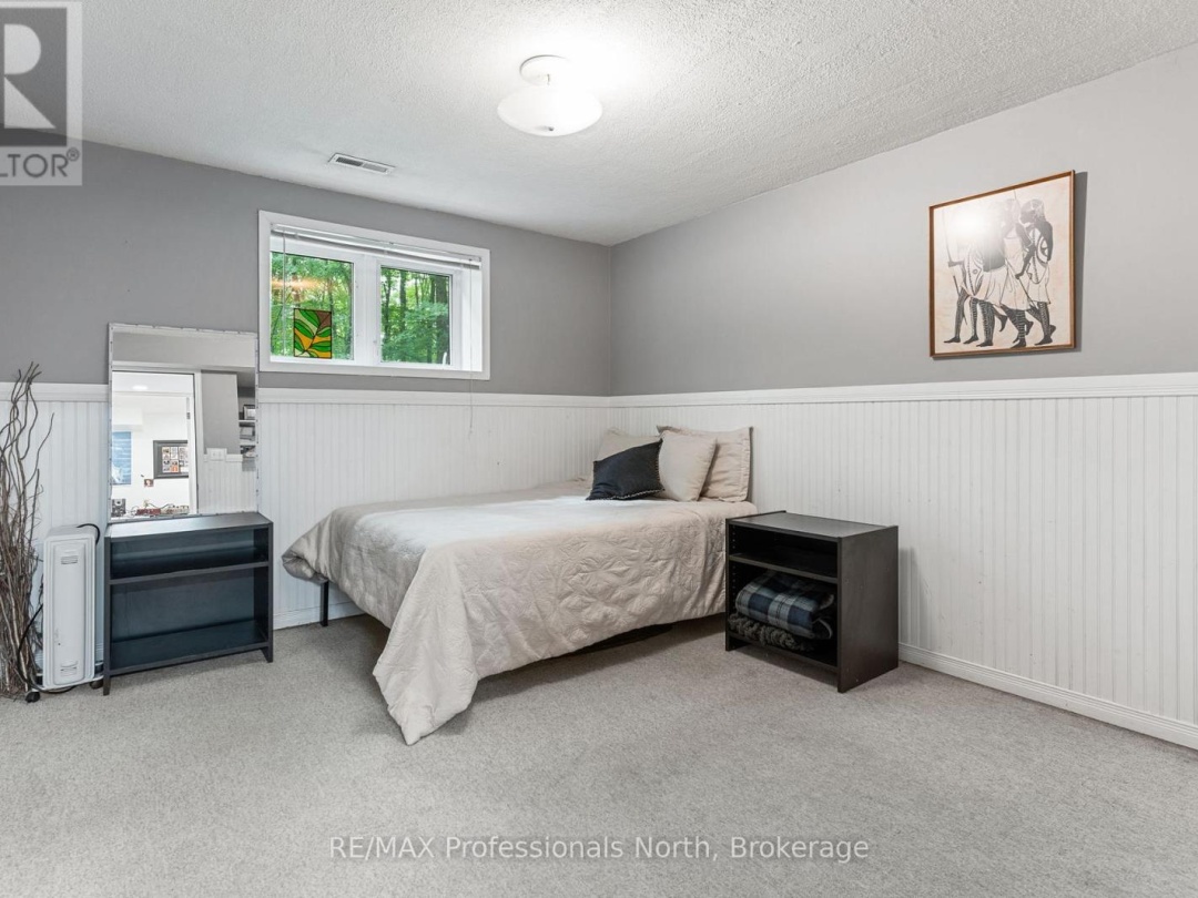 1277 HORSESHOE LAKE ROAD, 