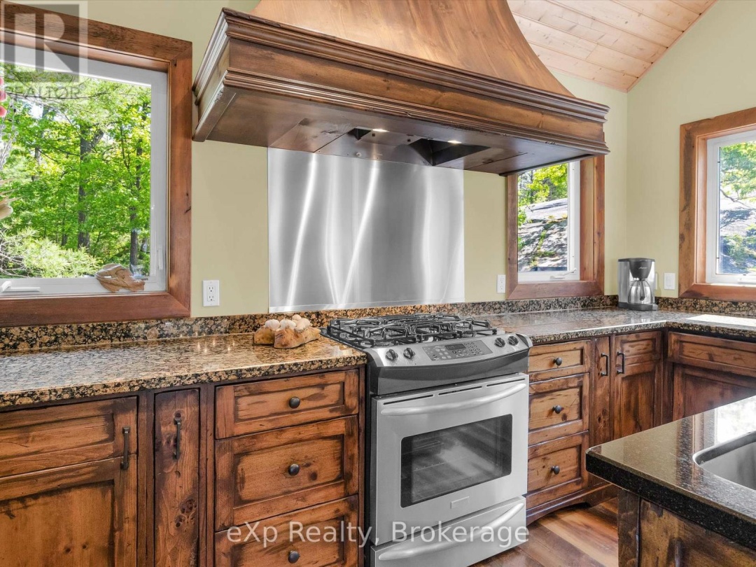 6646 1040LITTLEBEAUSOLEIL ISLAND, Georgian Bay