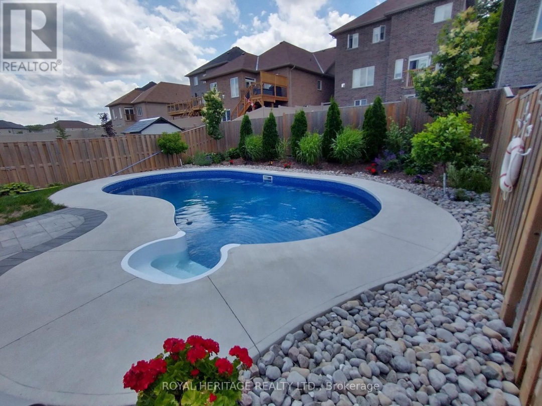 3074 EMPEROR DRIVE, Lake Simcoe