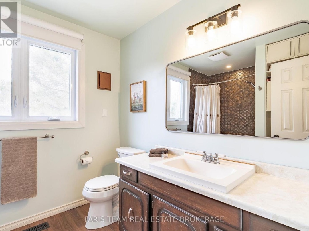 1520 ROSEMOUNT ROAD, Tay