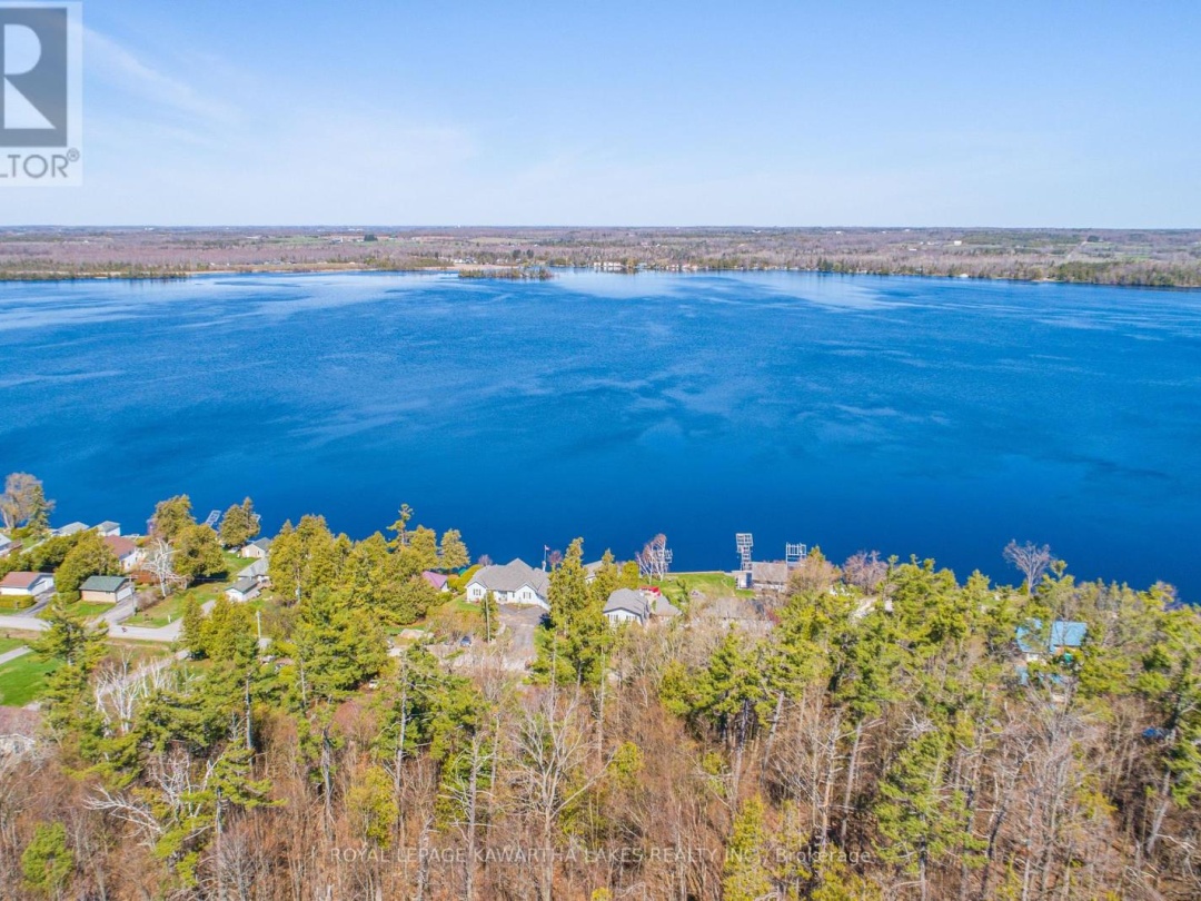 805 CEDAR GLEN ROAD, Sturgeon Lake