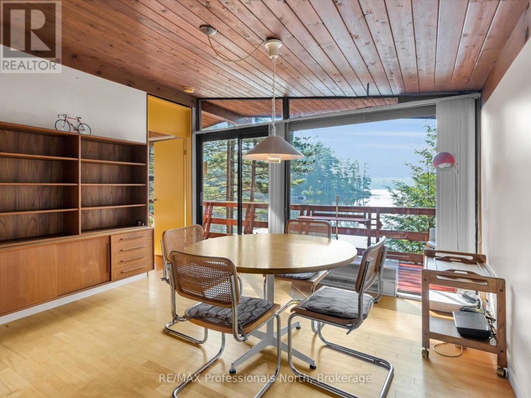 1122 PINE LAKE SHORES ROAD, 