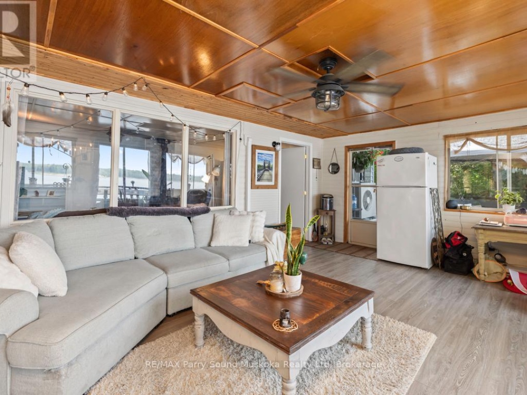 LOT 206 - 808 PARADISE LANE E, 