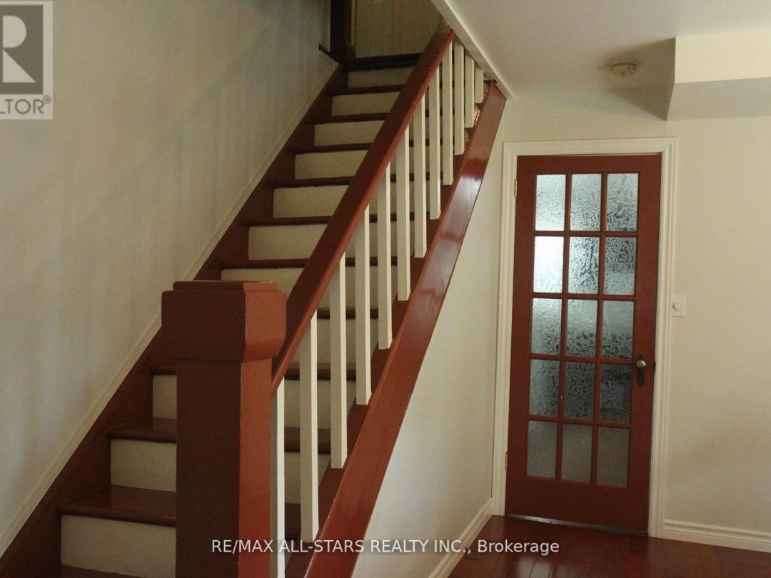 77 BOBCAYGEON ROAD, Minden Hills (Lutterworth)
