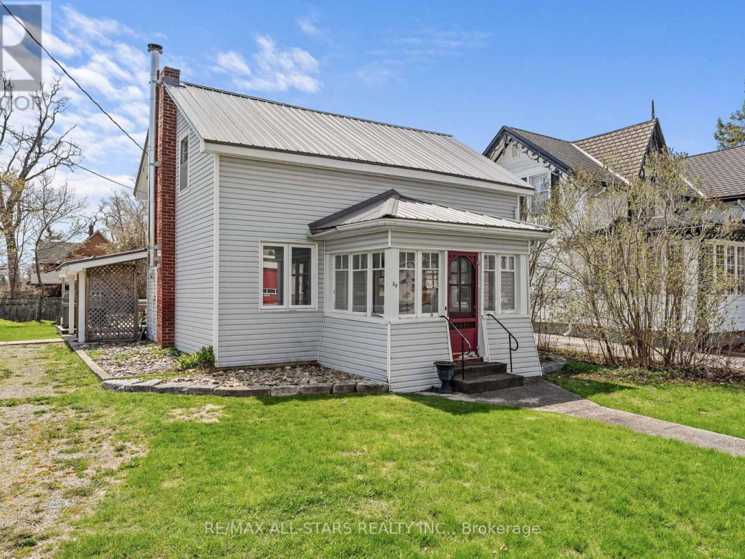 39 FRANCIS STREET W, Kawartha Lakes (Fenelon Falls)
