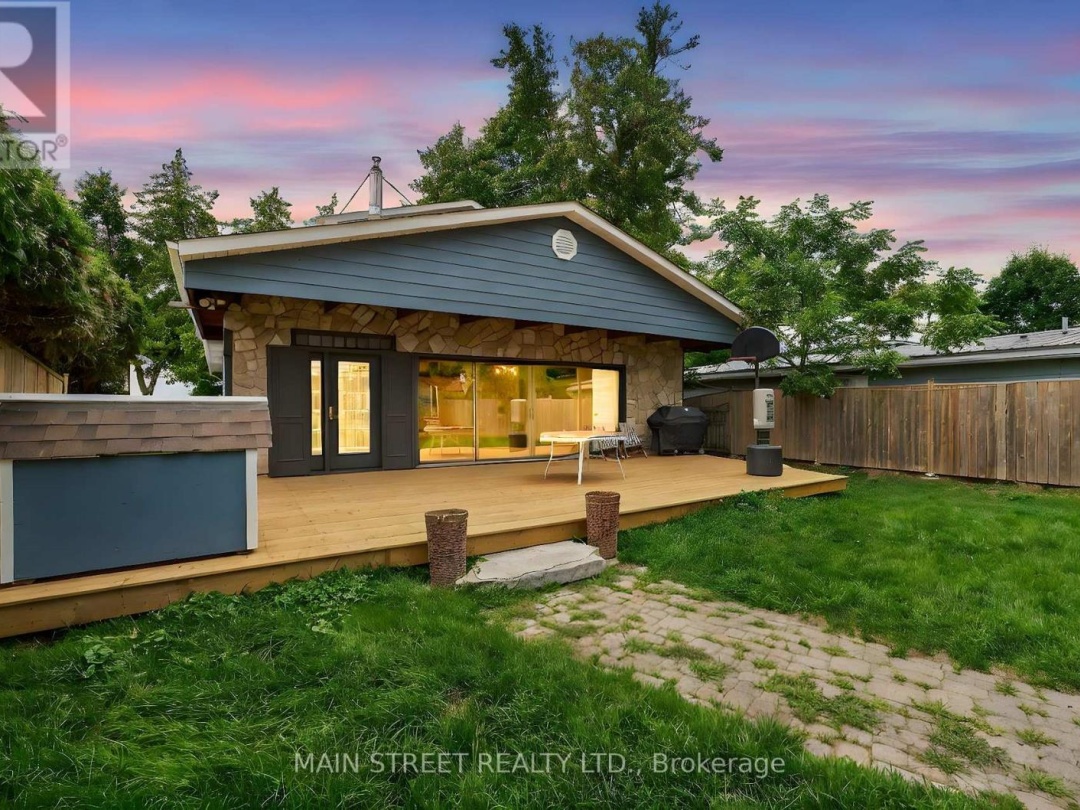 142 CEDAR BEACH ROAD, Lake Simcoe