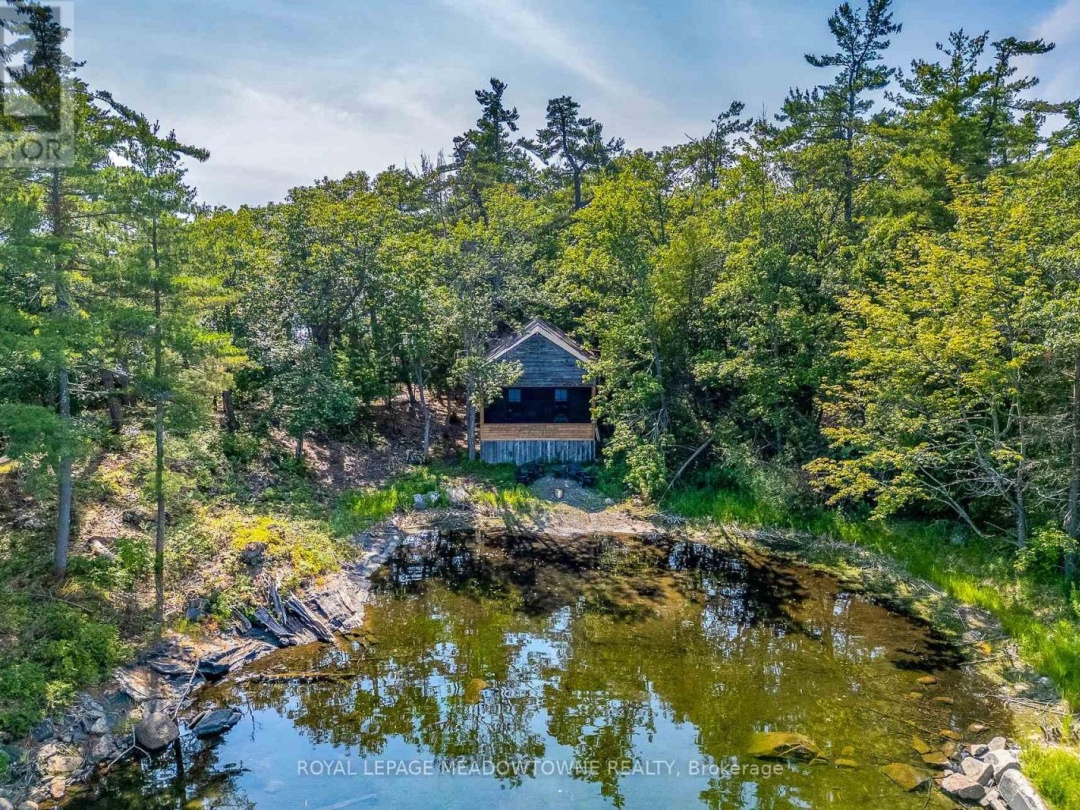 1 GB466 ISLAND AKA TOWER ISLAND, Georgian Bay