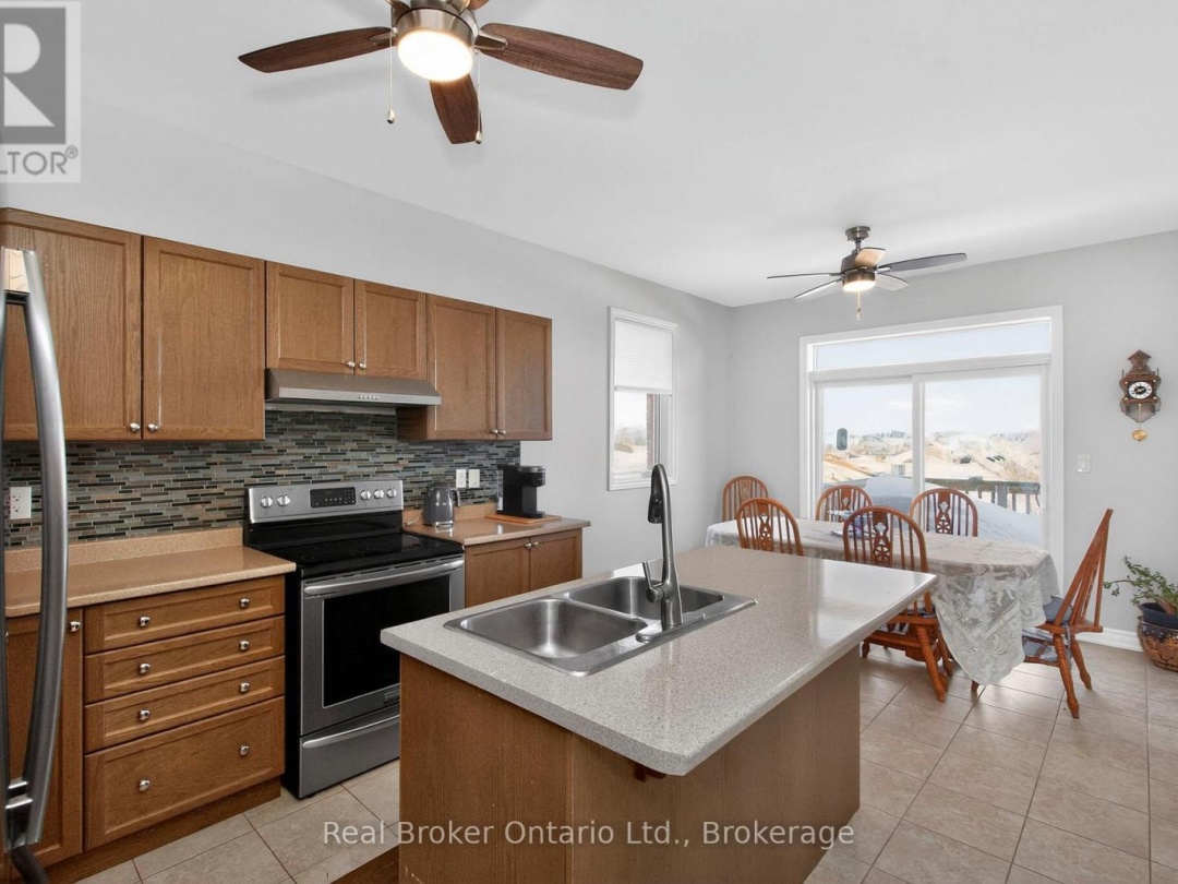 3135 EMPEROR DRIVE, Orillia
