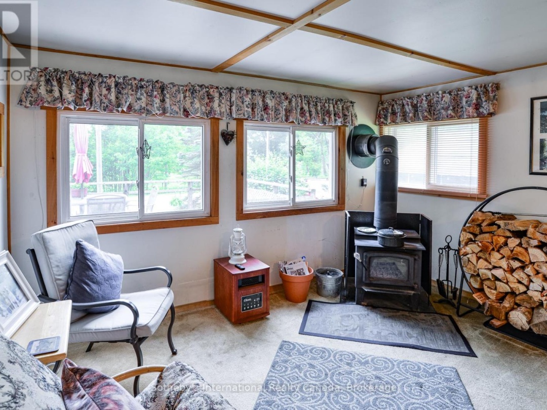 1079 HEWLITT ROAD, 
