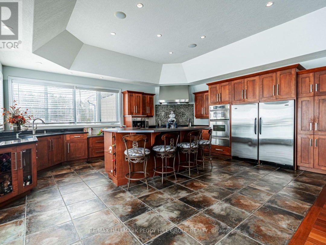 1372 DIVISION ROAD E, 