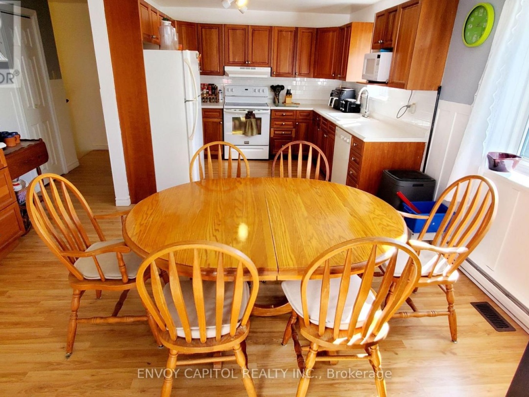 2303 THURSTONIA ROAD, Sturgeon Lake