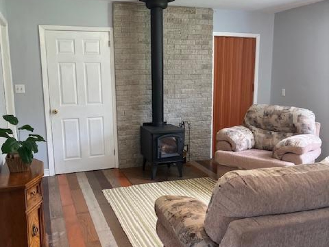 4 AL'S AVENUE, Kawartha Lakes (Laxton/Digby/Longford)