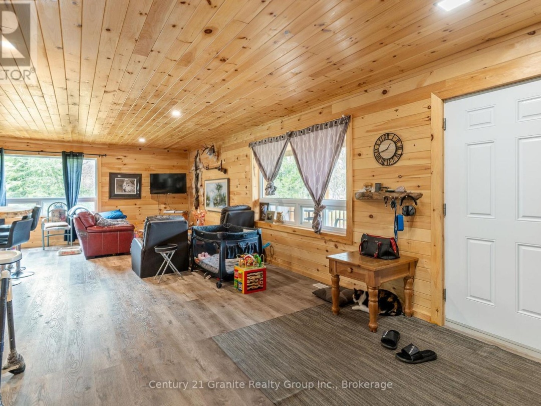 10498 HIGHWAY 118, Algonquin Highlands (Stanhope)