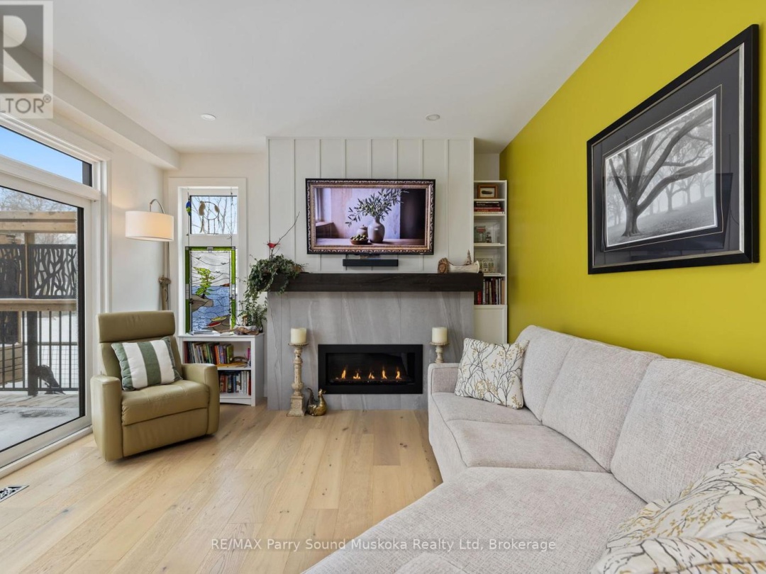 44 DENNIS DRIVE, Parry Sound