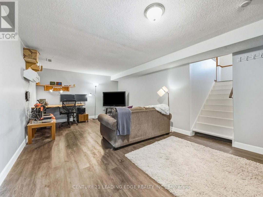 87 BEECHWOOD AVENUE, 