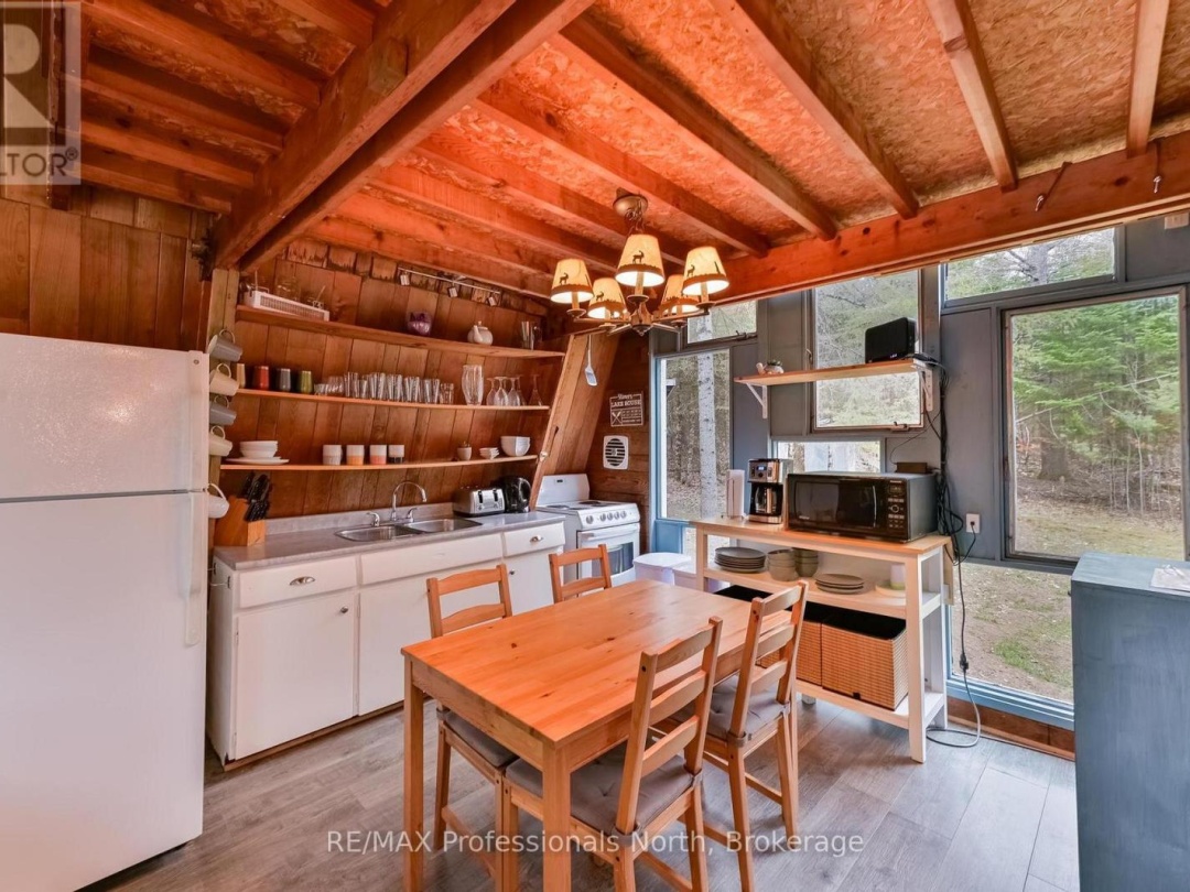 1422 AVERY LANE, Gooderham Lake