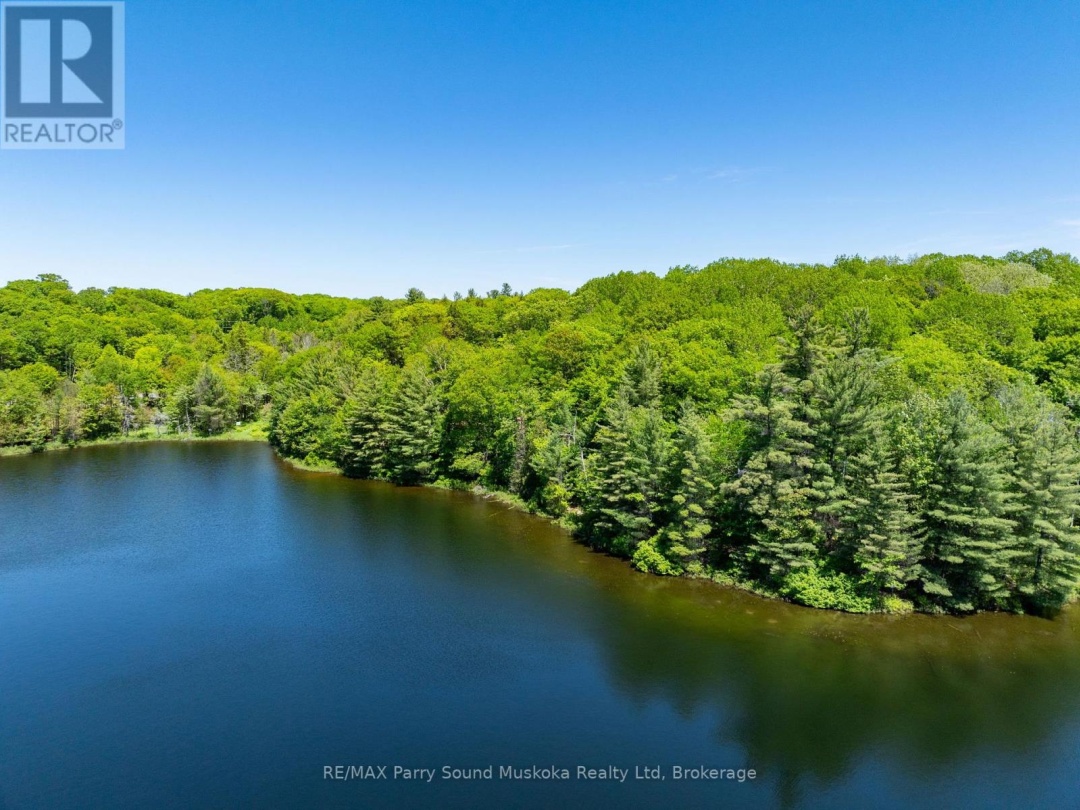 21 WEE-GE-WA ROAD, Clear Lake