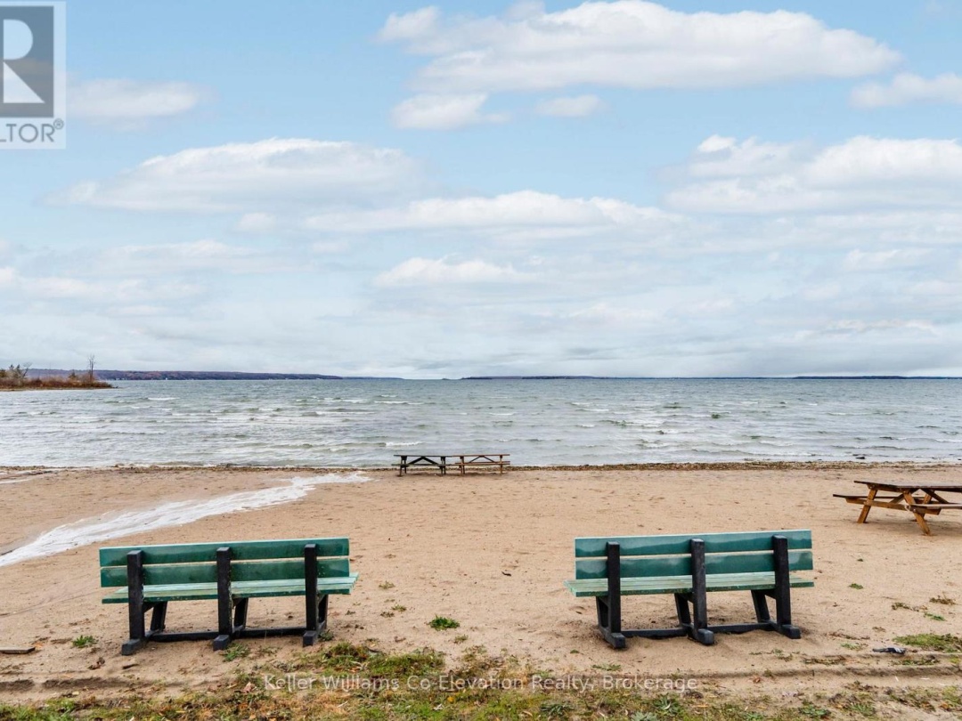 33 GLOUCESTER GROVE, 