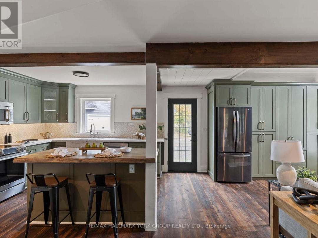 1628 MUSKOKA ROAD N, 