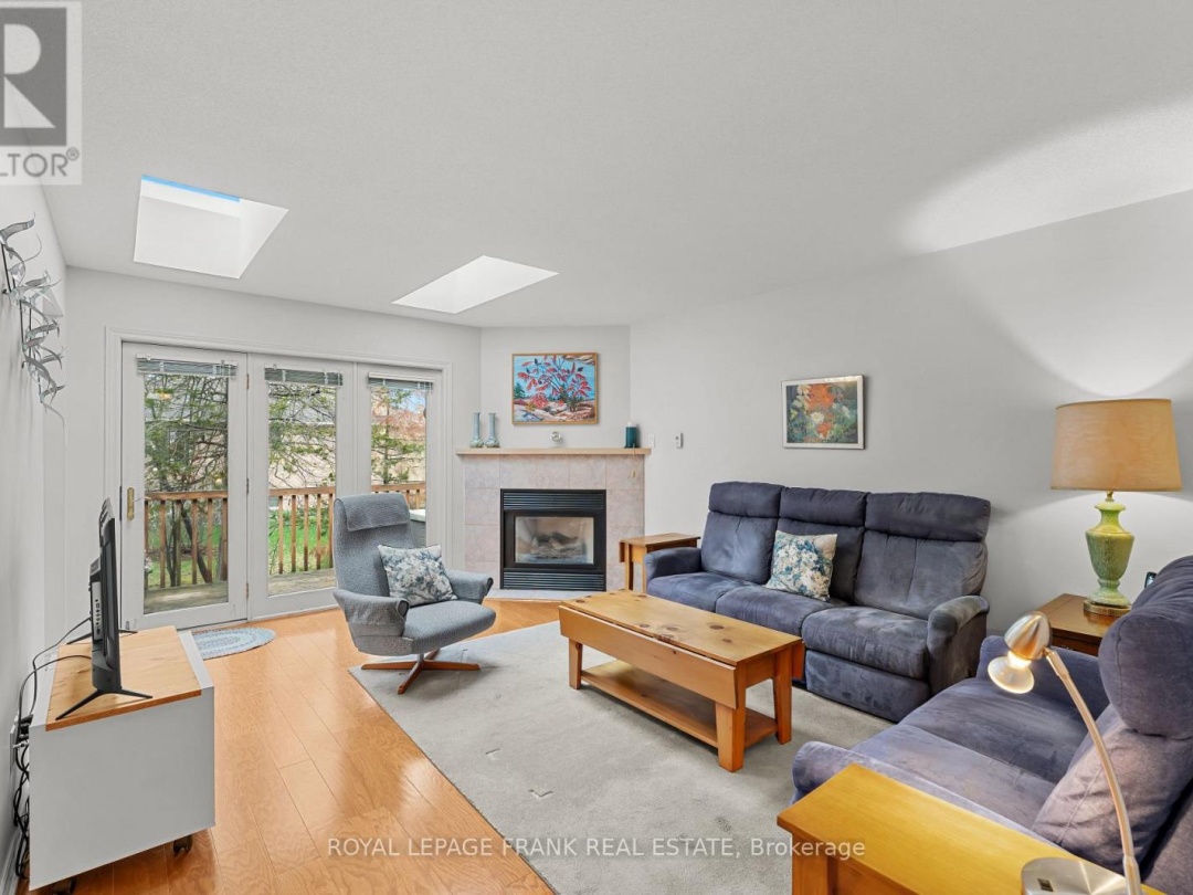 37 ISLAND BAY DRIVE, Kawartha Lakes (Bobcaygeon)