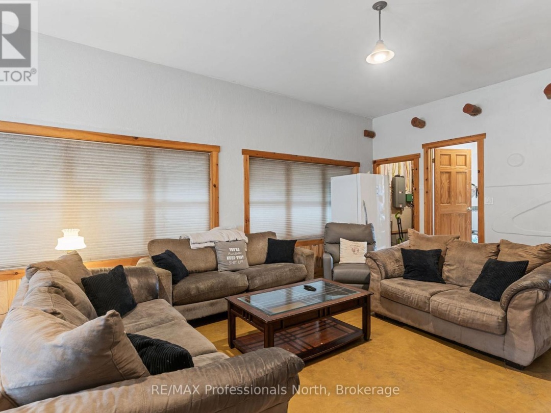1127 BOBCAYGEON ROAD, Minden Hills (Anson)