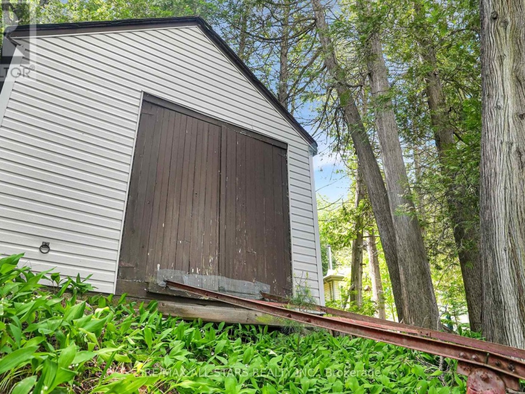 1233 CRYSTAL LAKE ROAD, Crystal Lake