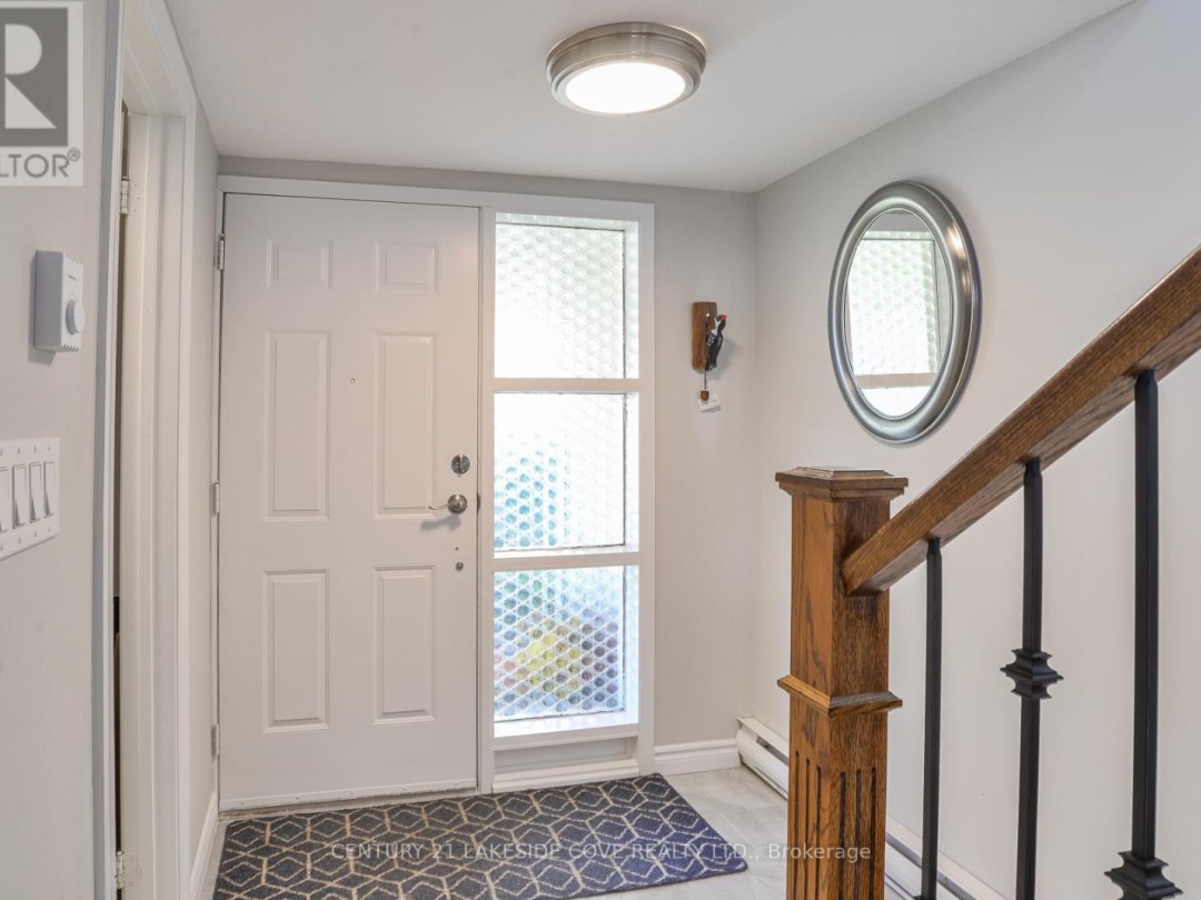 UNIT #6 - 4 PARADISE BOULEVARD, Lake Simcoe