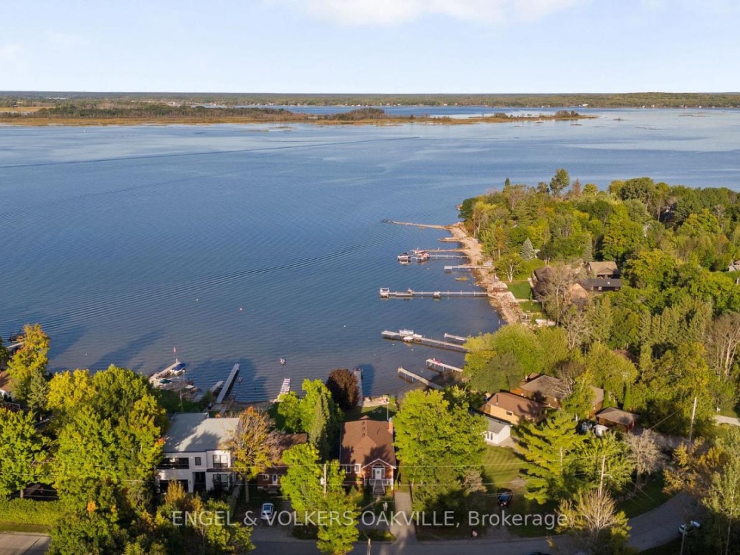 216 ROBINS POINT ROAD, Georgian Bay