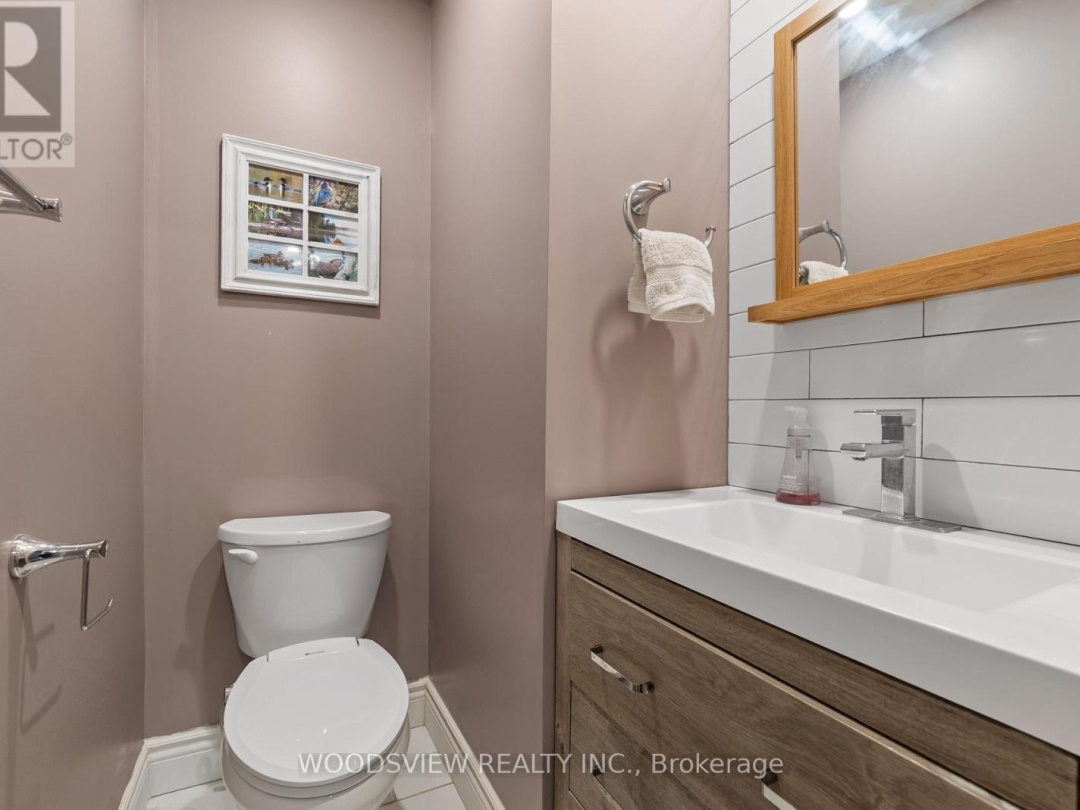 89 LITTLE SILVER WAY, 