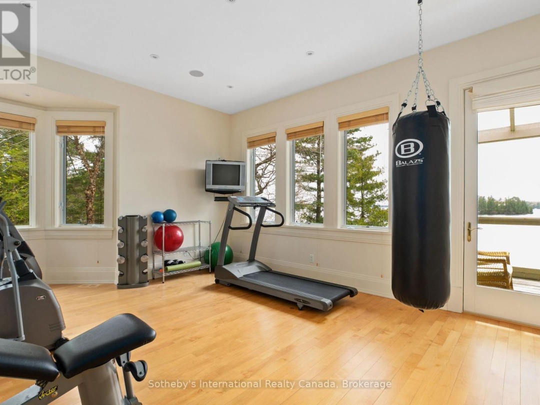 POINT COTTAGE - 1250 WALDMERE ROAD, Muskoka 