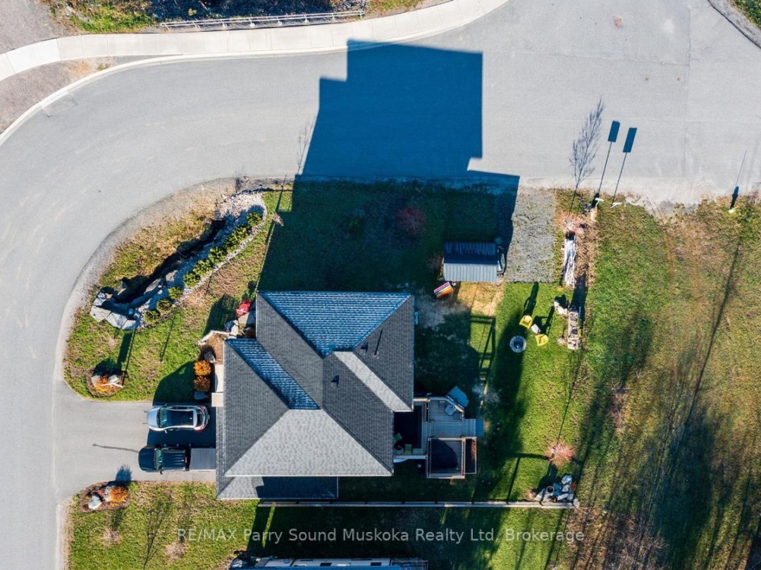 44 DENNIS DRIVE, Parry Sound