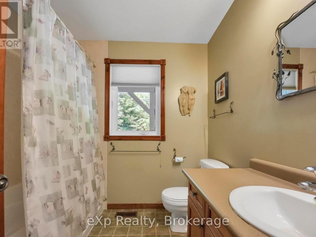 2978 KASHAGAWIGAMOG LAKE ROAD, 