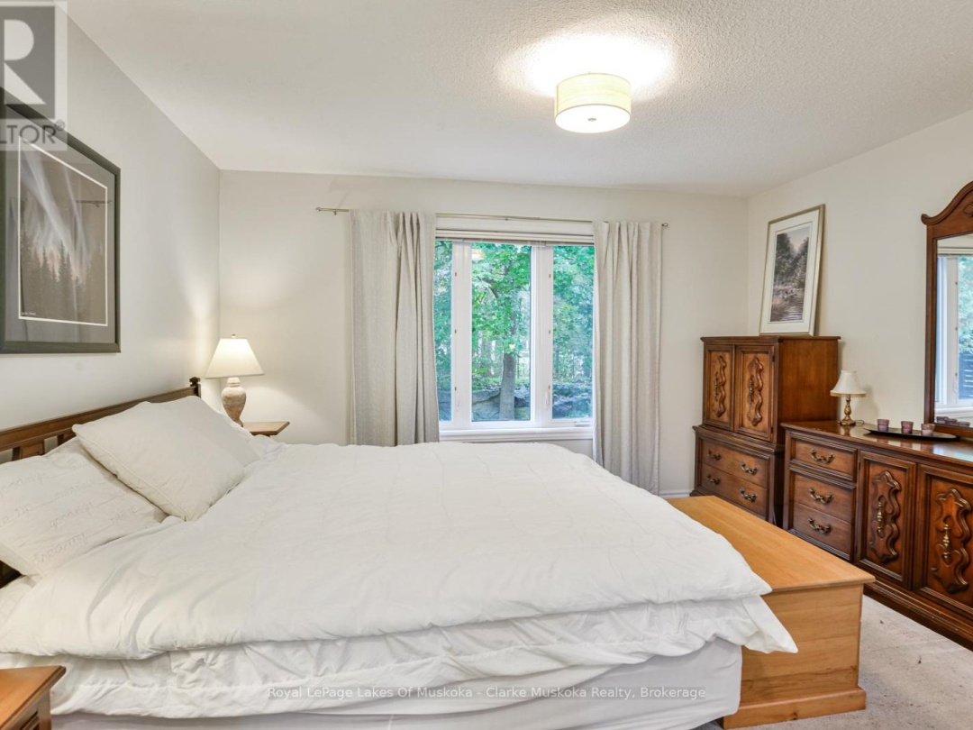 77 HEDGEWOOD LANE, 
