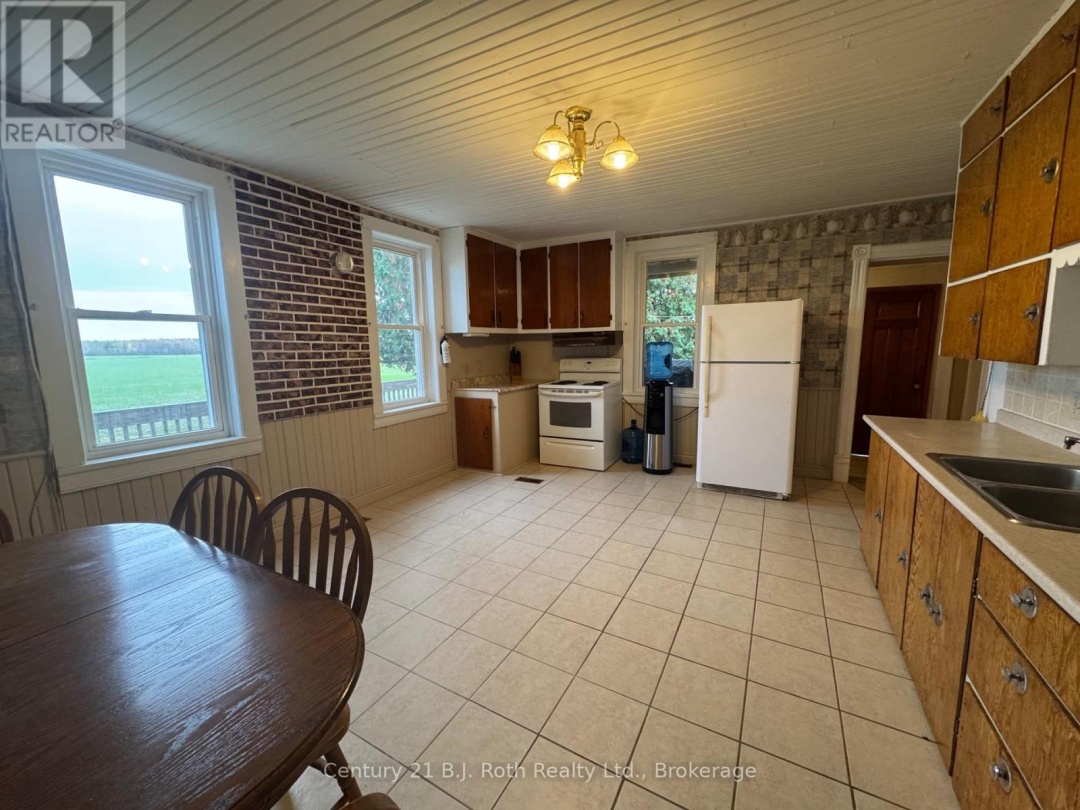 1767 10 CONCESSION, 
