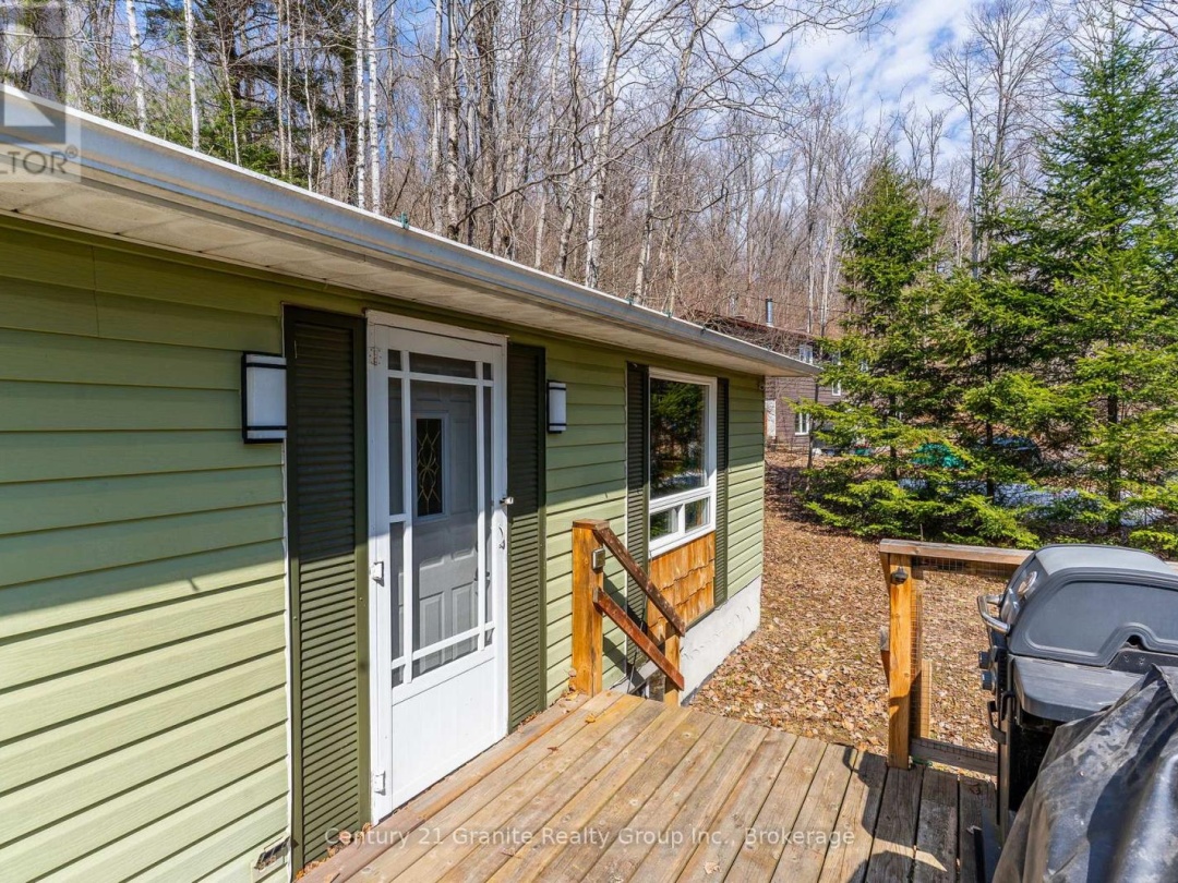 6087 HALIBURTON LAKE ROAD, Haliburton Lake