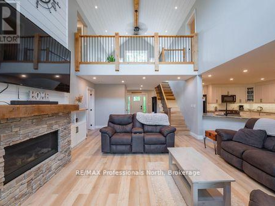 1677 HOSPITALITY ROAD, Minden Hills (Snowdon)