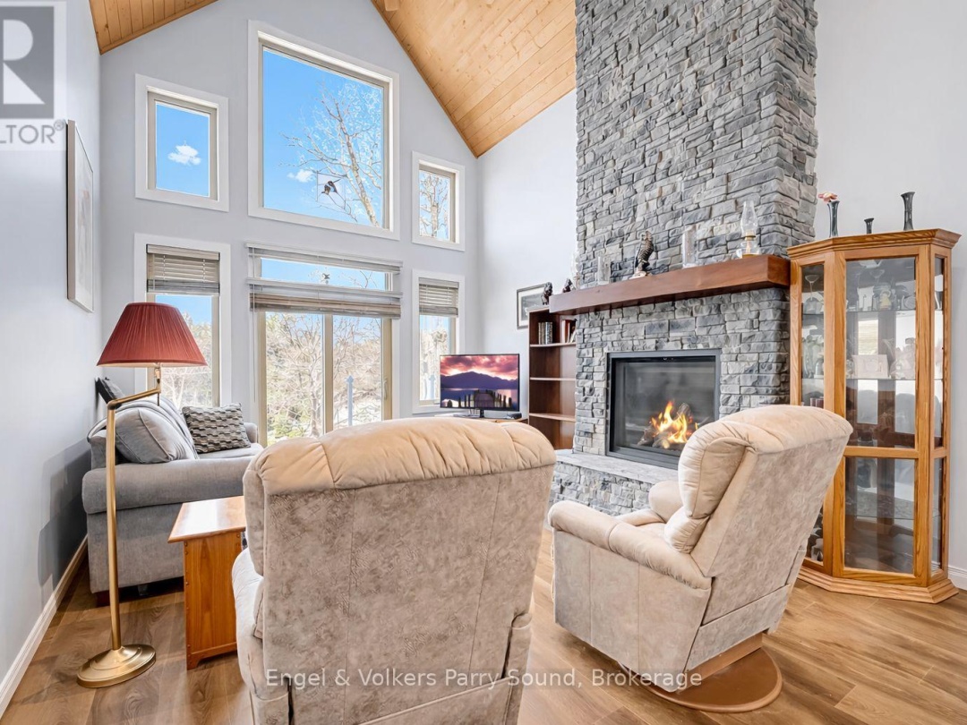 29 QUEEN STREET, Parry Sound